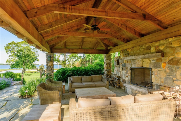 Photos : Richard Gere vend sa maison de 36,5 millions à Matt Lauer (lounge, terrasse)