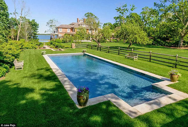 Photos : Richard Gere vend sa maison de 36,5 millions à Matt Lauer (piscine creusée)